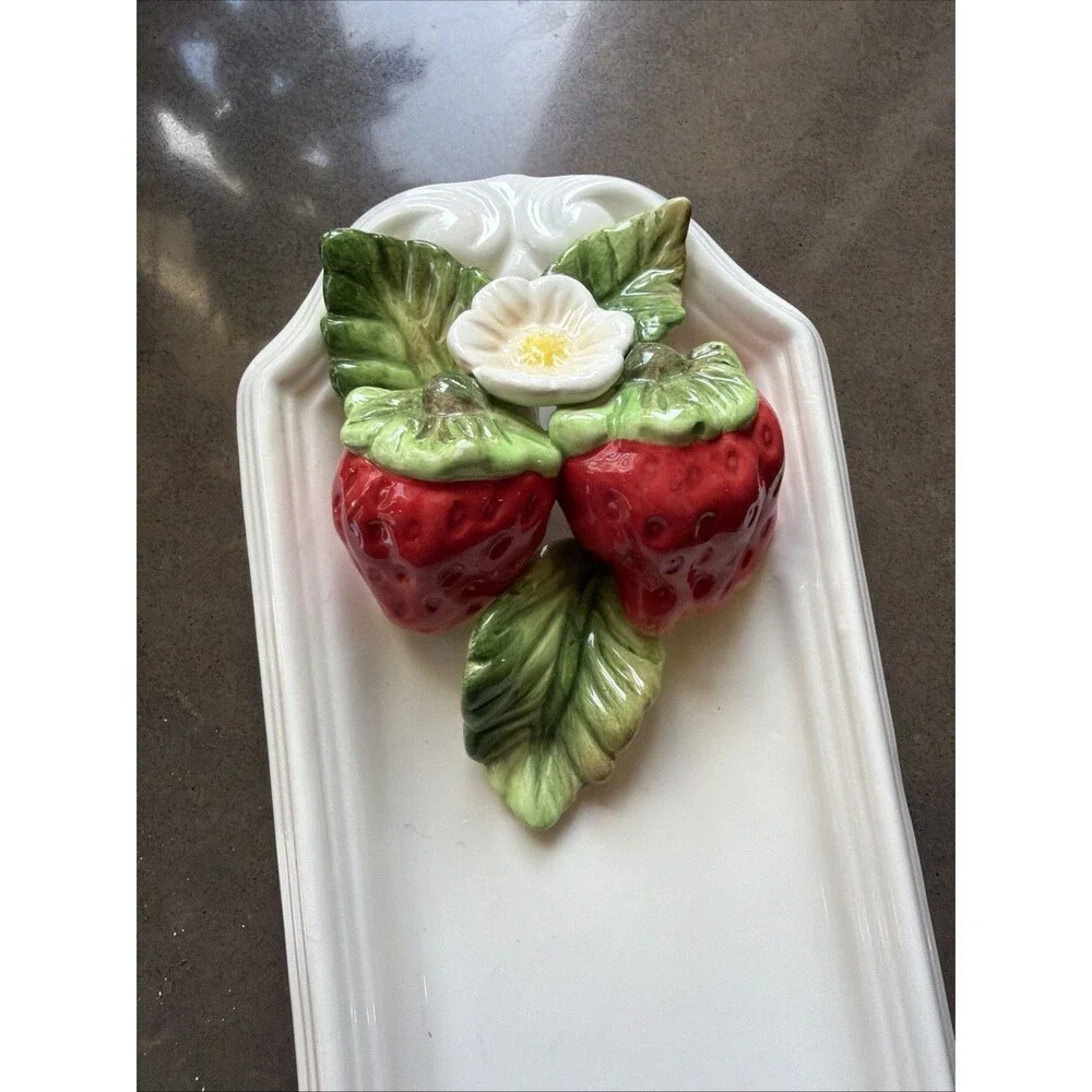 Vintage 3D Strawberry Ceramic 12” Serving Snack Dessert Tray by Kaldun & Bogle